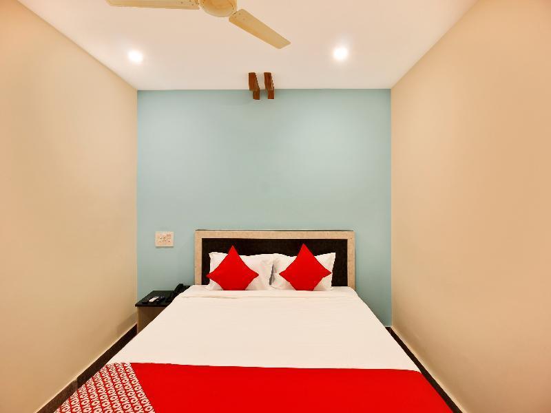 Capital O Hotel Vaishnavi Secundurabad Esterno foto
