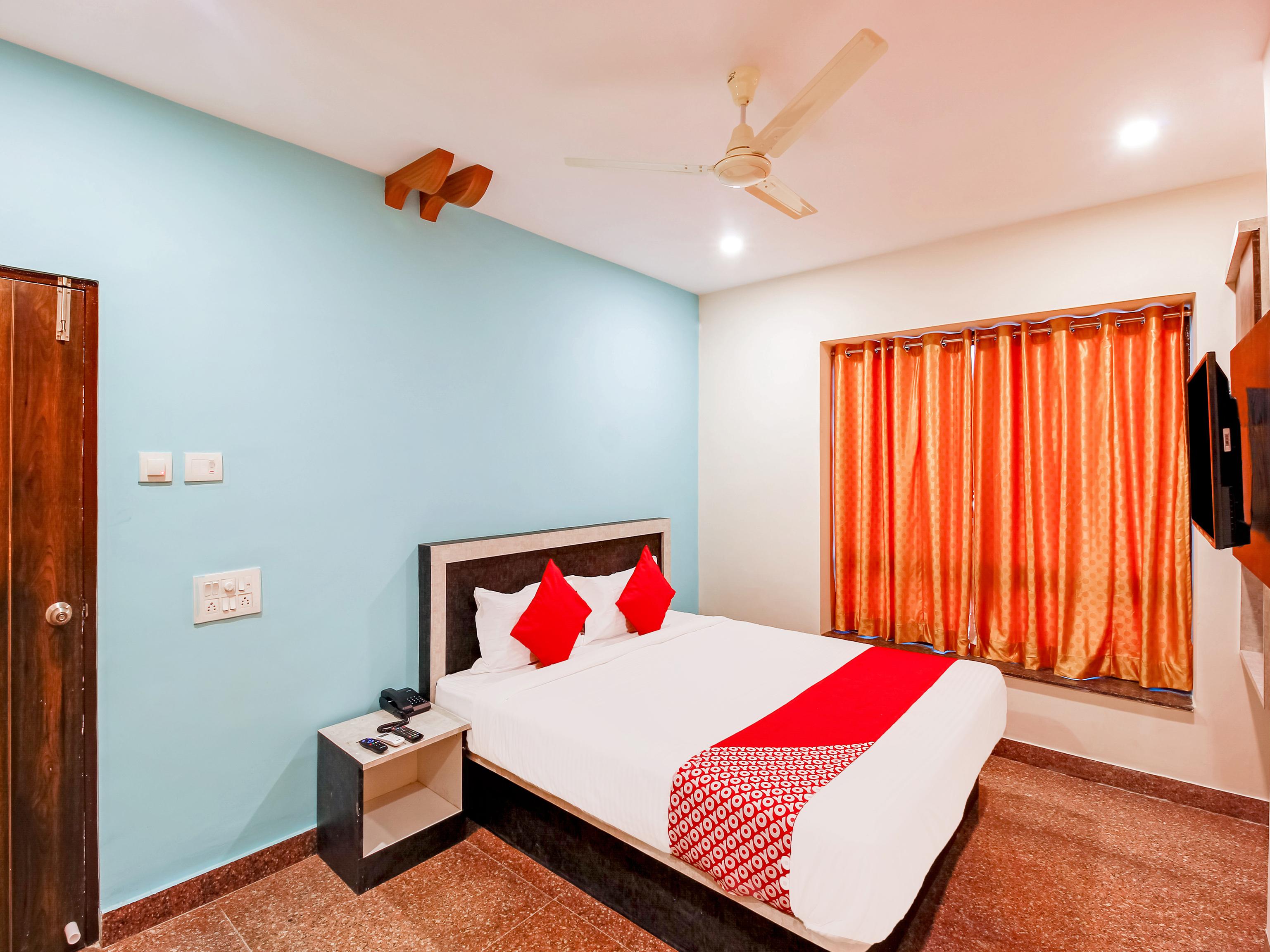 Capital O Hotel Vaishnavi Secundurabad Esterno foto
