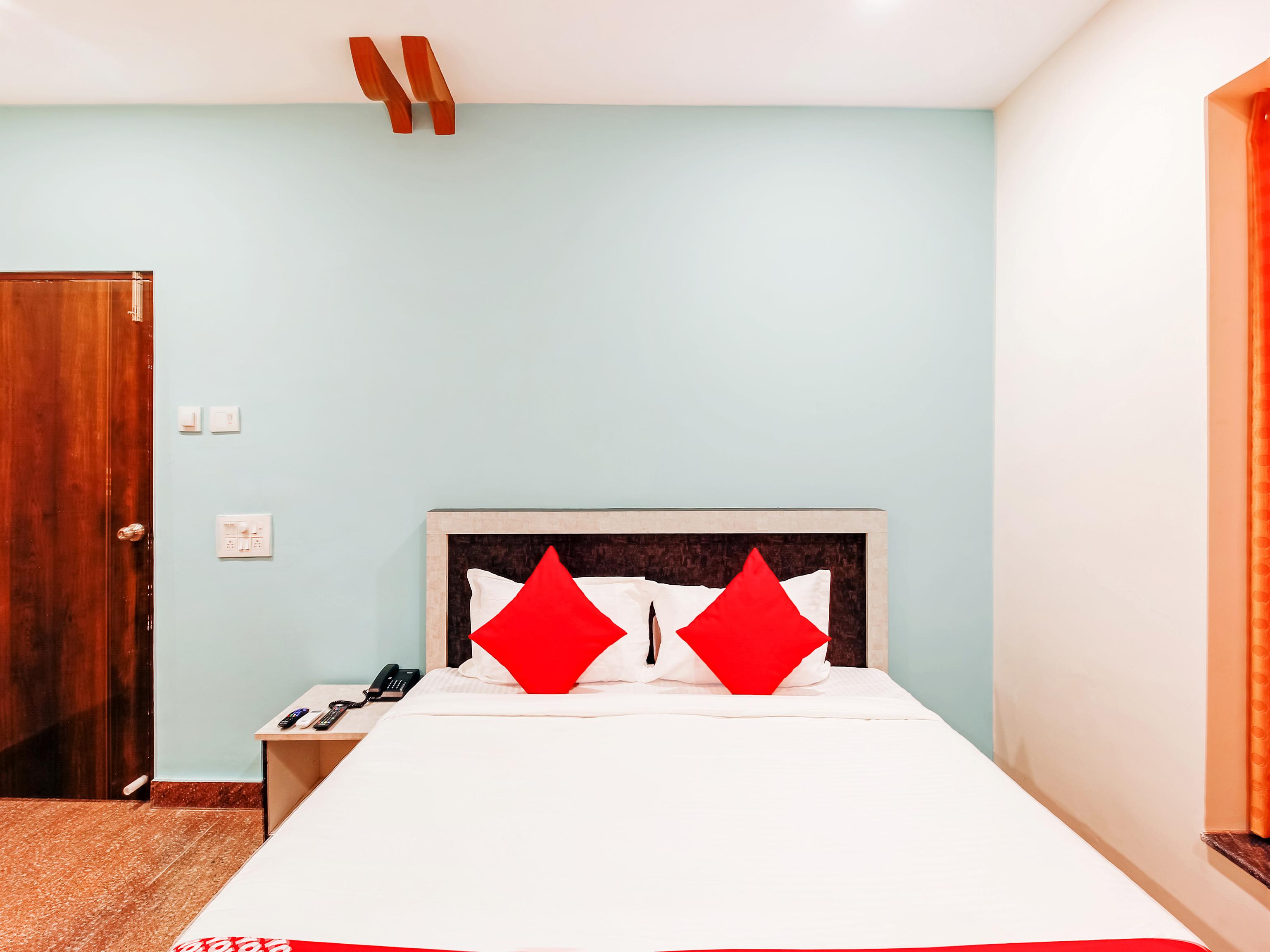 Capital O Hotel Vaishnavi Secundurabad Esterno foto