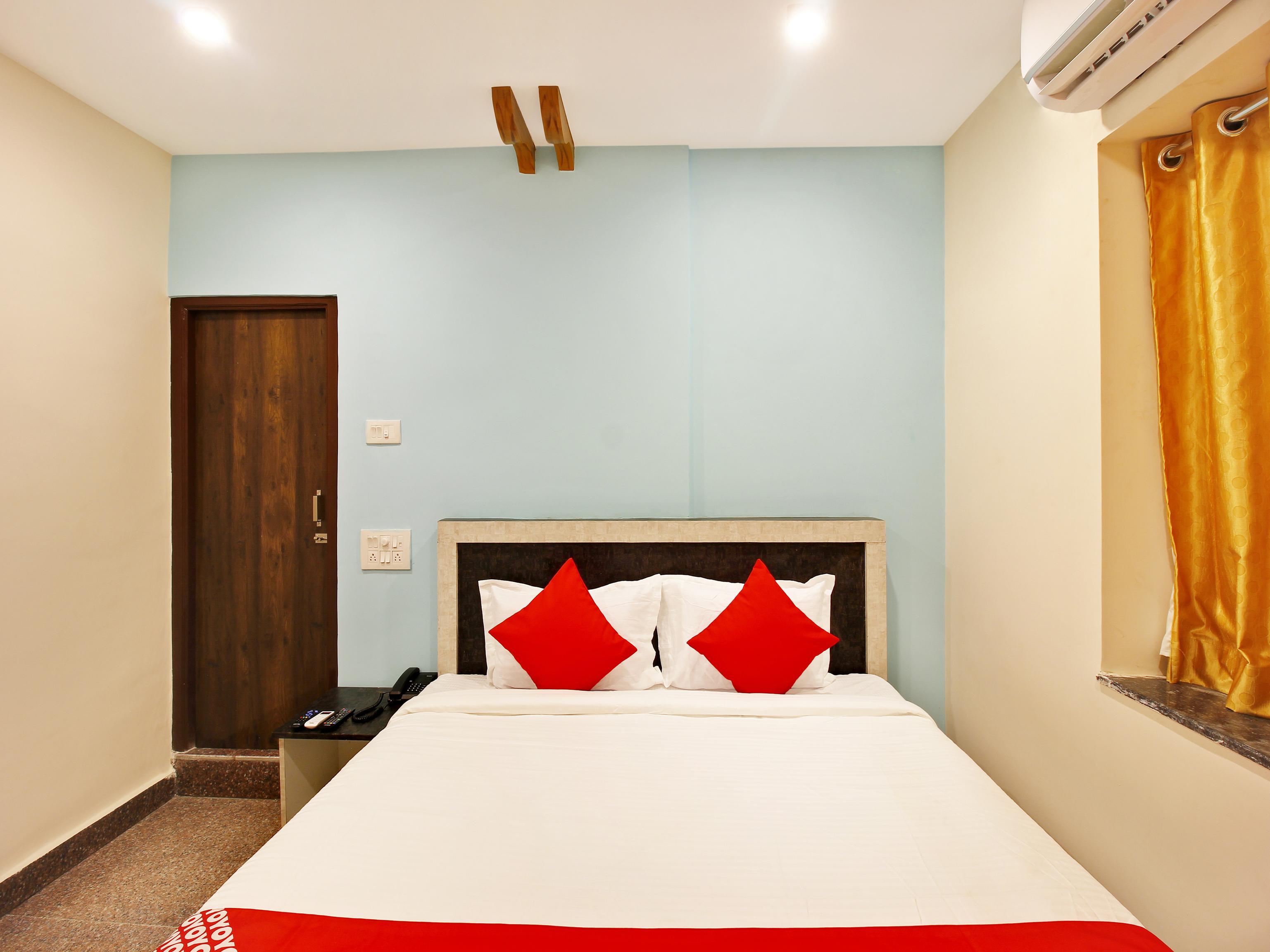Capital O Hotel Vaishnavi Secundurabad Esterno foto
