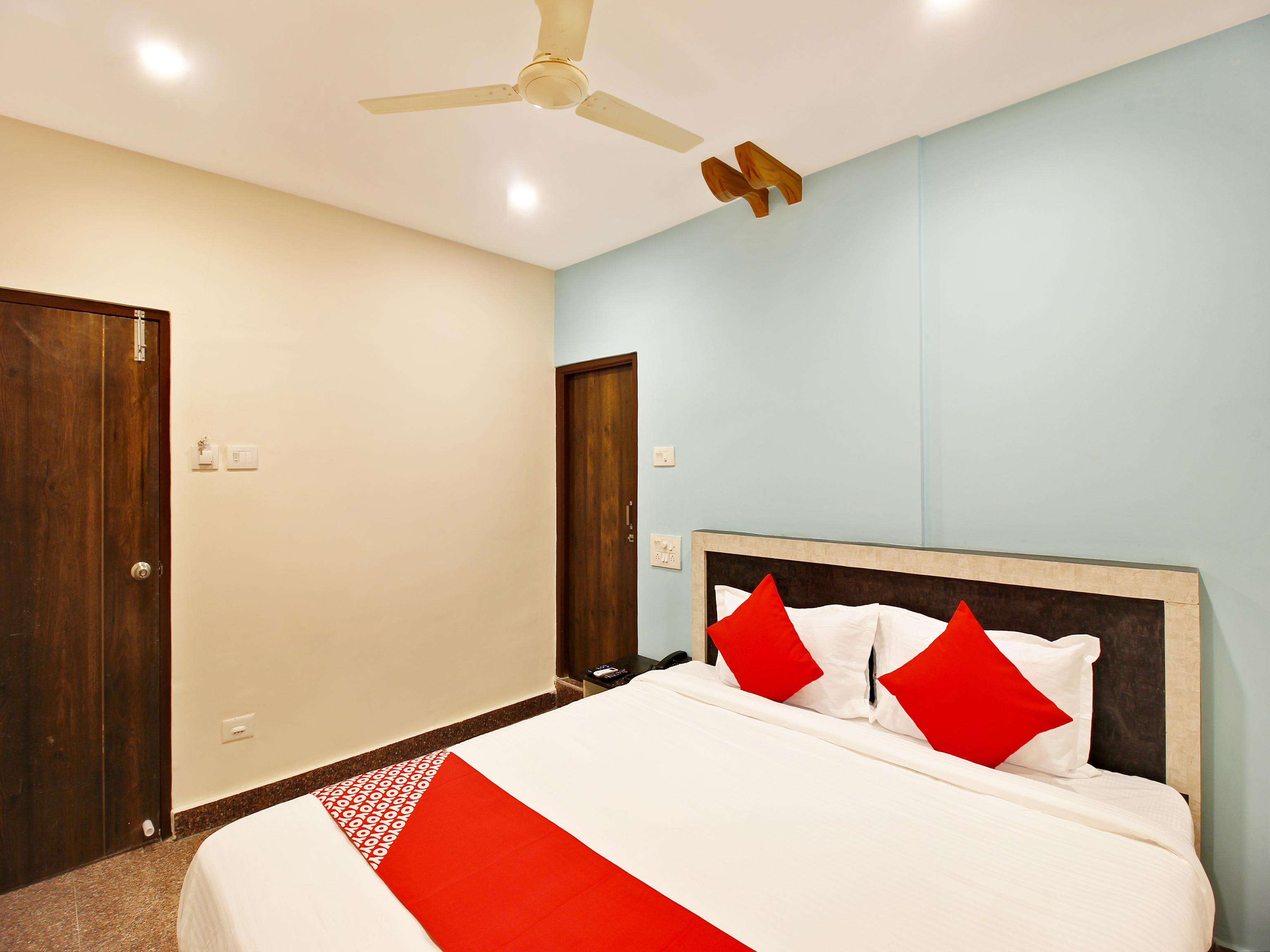 Capital O Hotel Vaishnavi Secundurabad Esterno foto