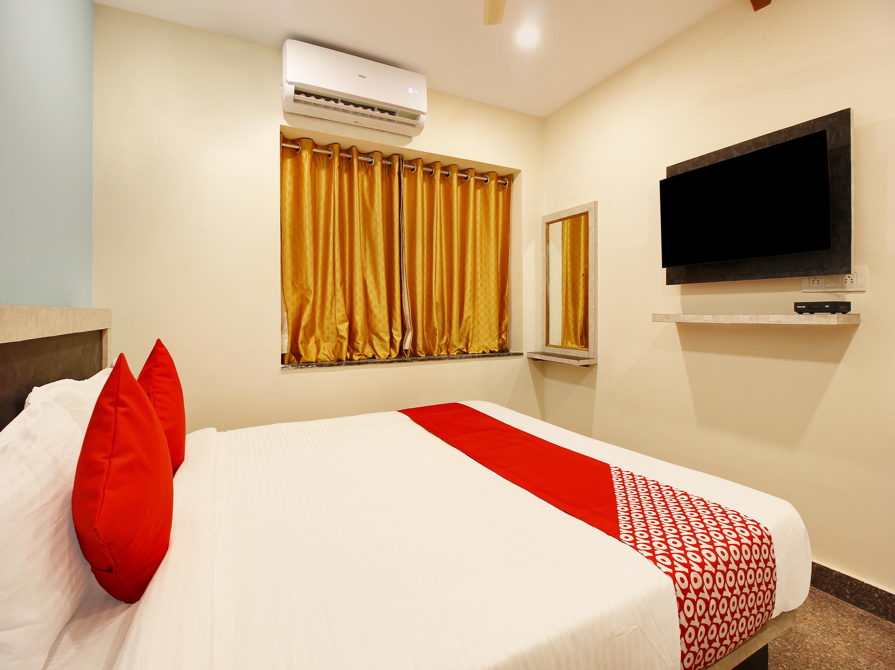 Capital O Hotel Vaishnavi Secundurabad Esterno foto