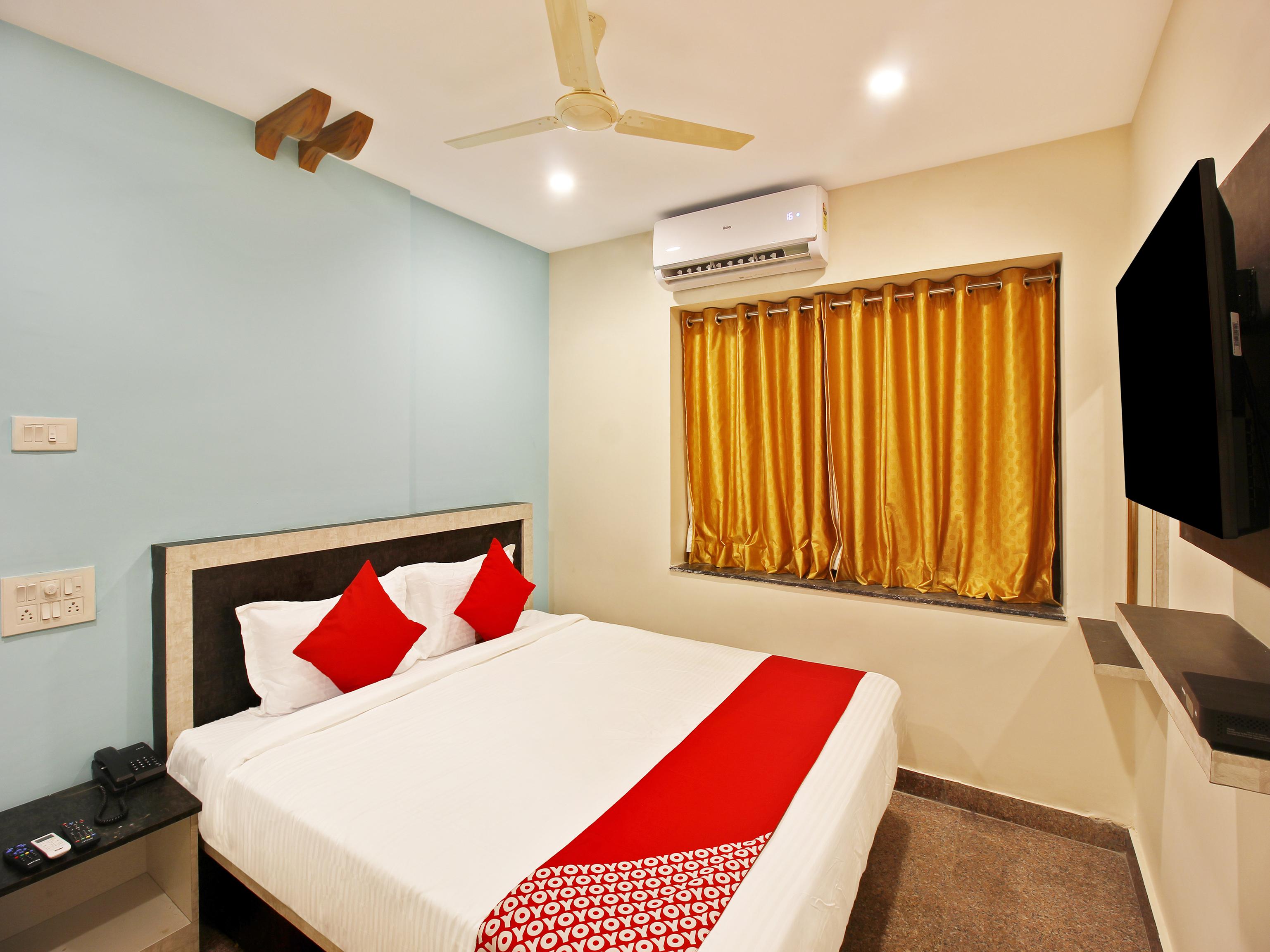 Capital O Hotel Vaishnavi Secundurabad Esterno foto