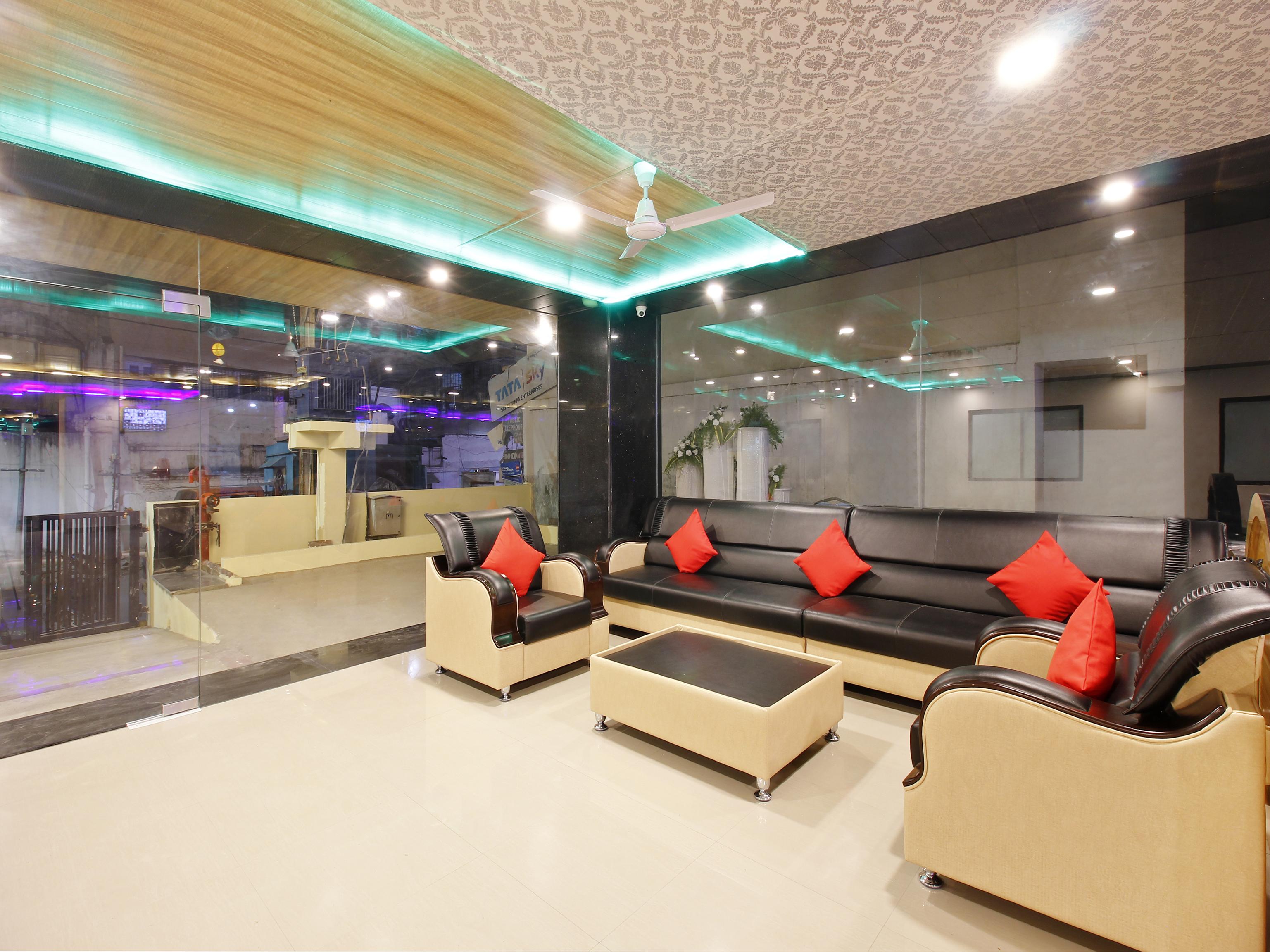 Capital O Hotel Vaishnavi Secundurabad Esterno foto