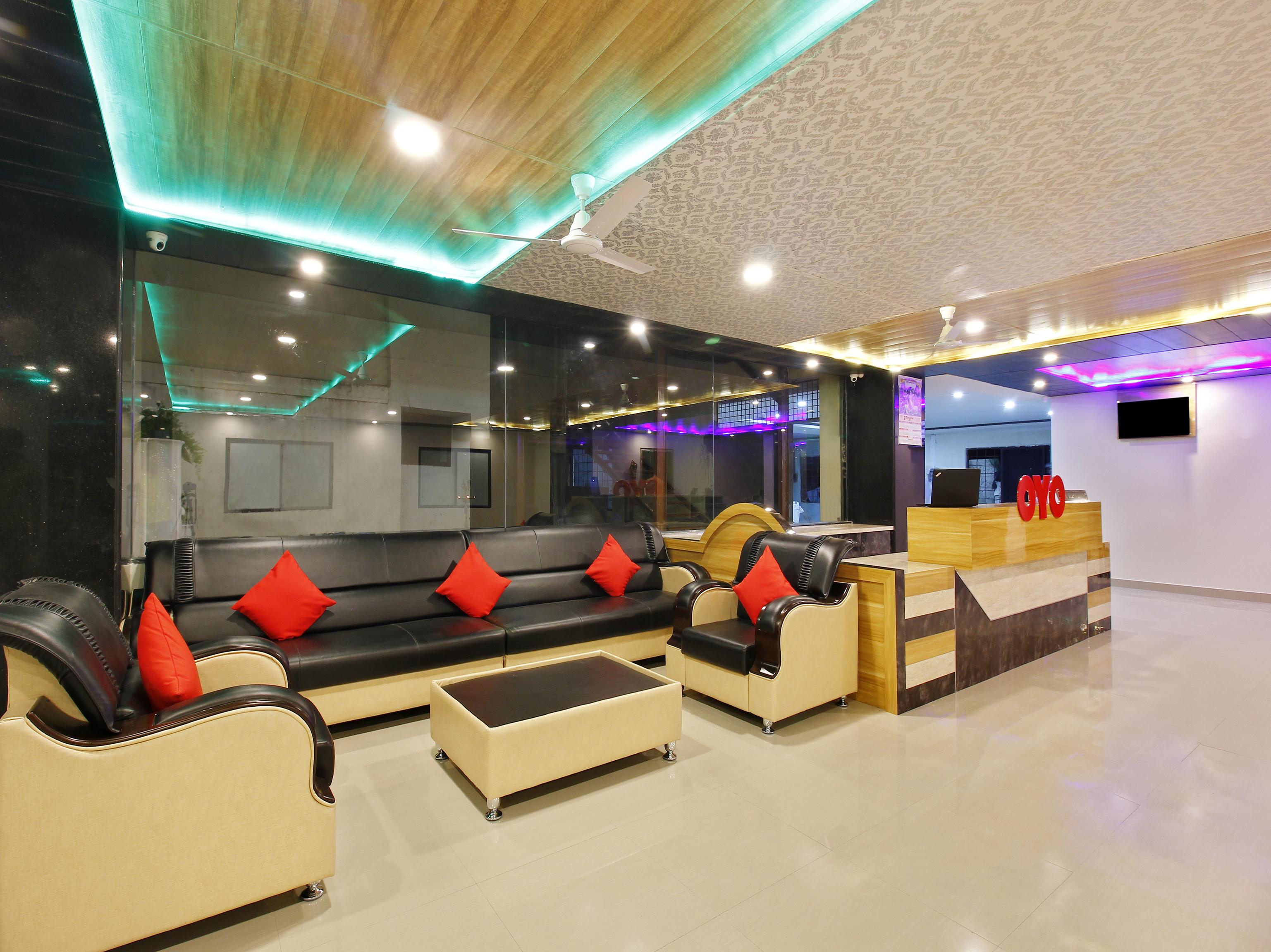 Capital O Hotel Vaishnavi Secundurabad Esterno foto